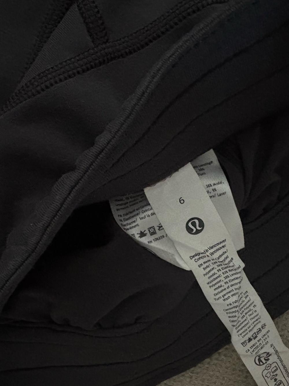 lululemon athletica Black High-Rise Relaxed Shorts - Picture 4 of 4